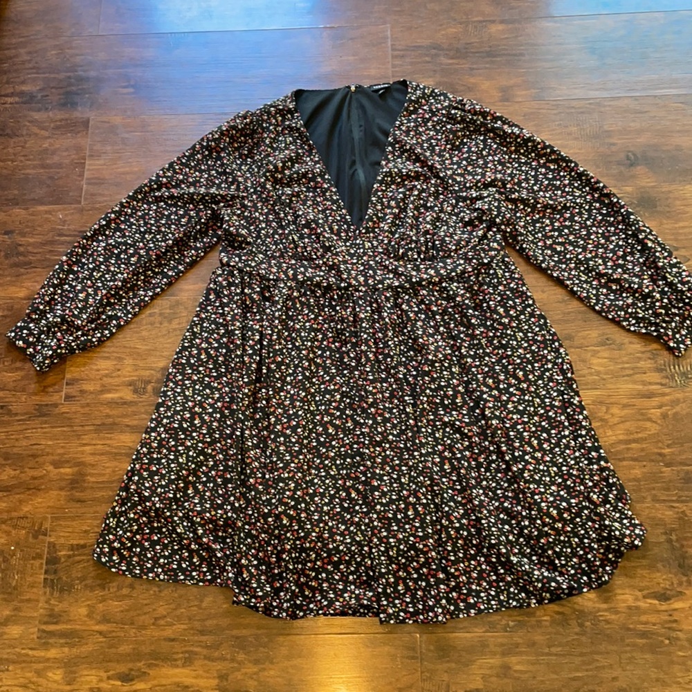 TORRID Black Floral Long Sleeve Skater Dress. Size 22. - Picture 7 of 12